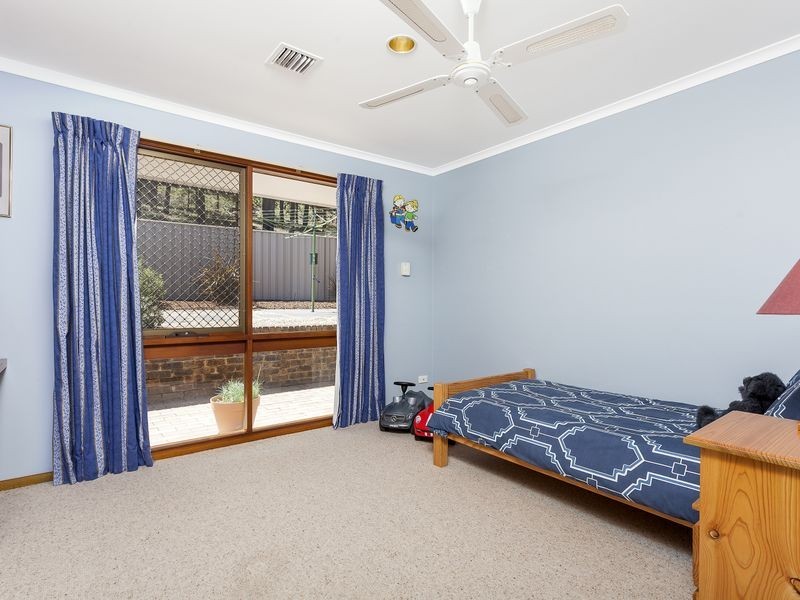 7 Kaeppel Place, Isaacs ACT 2607