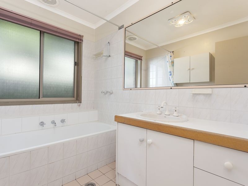 10 Weavers Crescent, Theodore ACT 2905