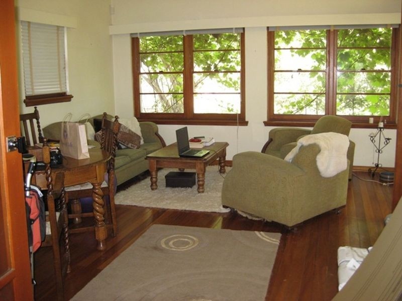 12 McKinlay Street, Narrabundah ACT 2604