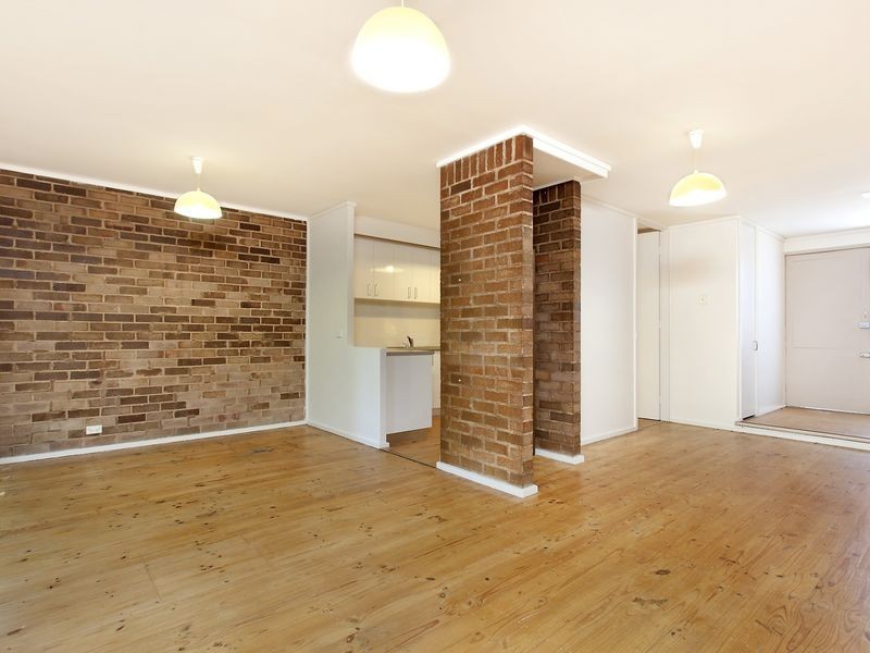 17 Barnet Close, Phillip ACT 2606