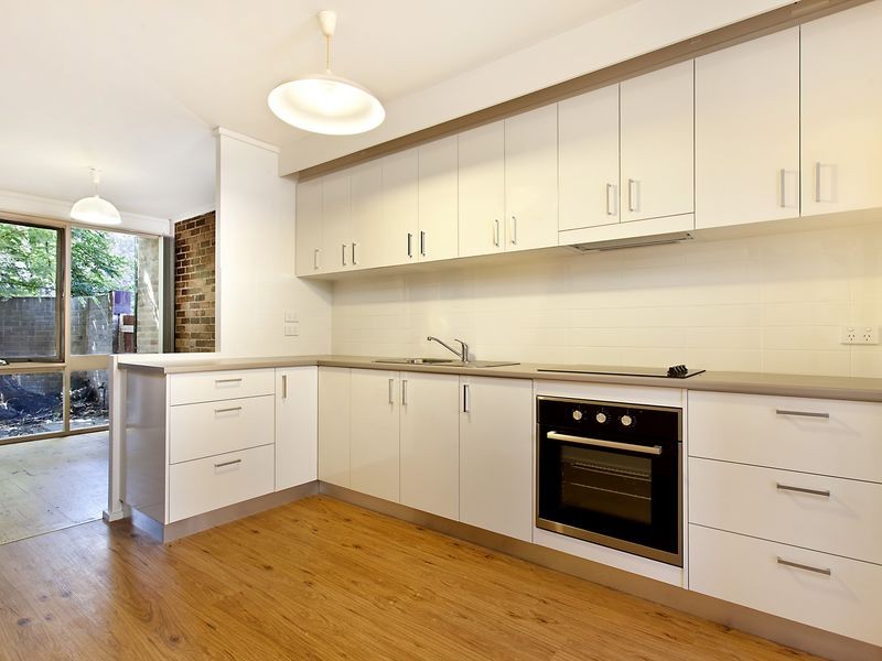 17 Barnet Close, Phillip ACT 2606