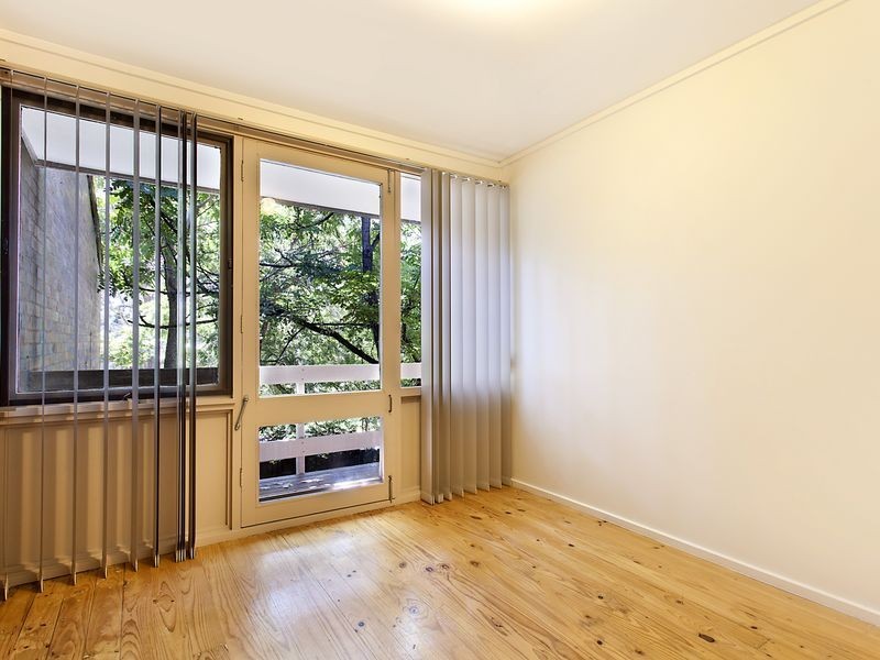 17 Barnet Close, Phillip ACT 2606