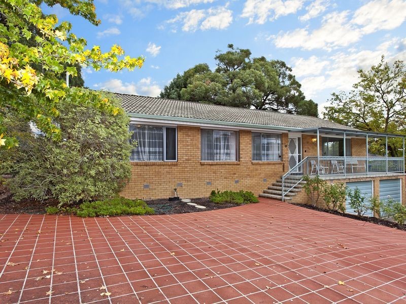 11 McAlpine Place, Farrer ACT 2607