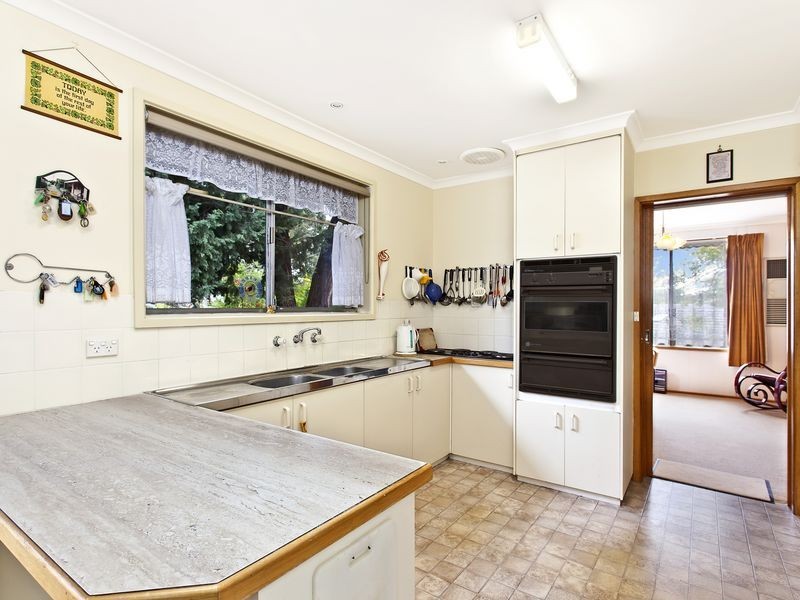 11 McAlpine Place, Farrer ACT 2607