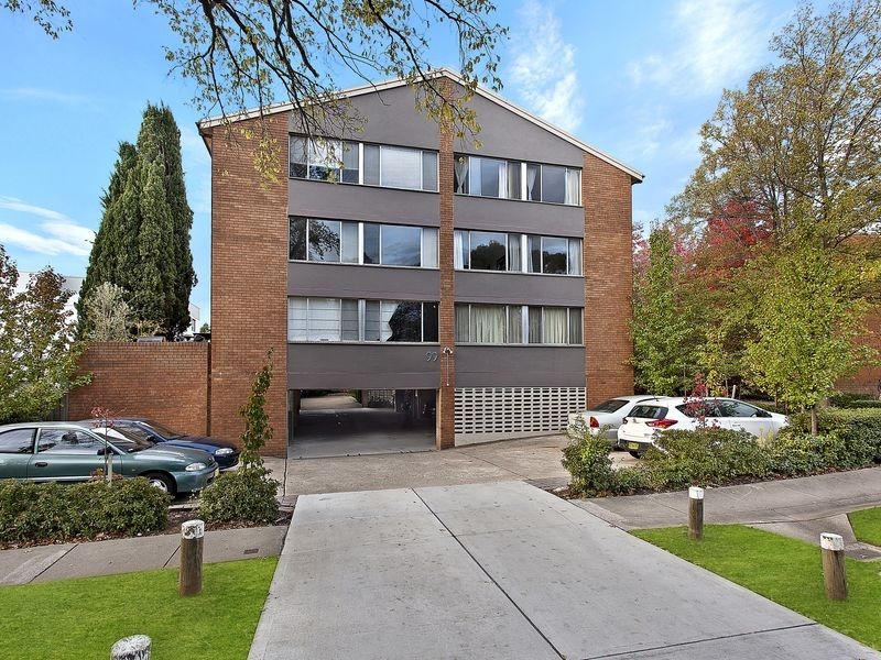 18/99 Canberra Avenue, Griffith ACT 2603