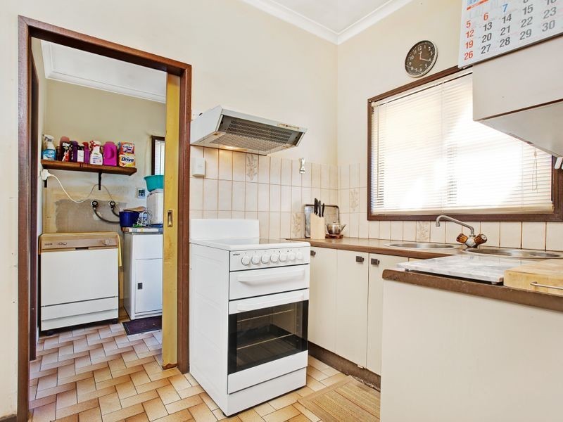 5 Anembo Street, Narrabundah ACT 2604