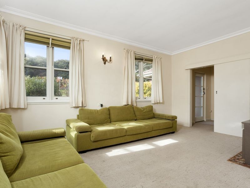 3 Gawler Crescent, Deakin ACT 2600