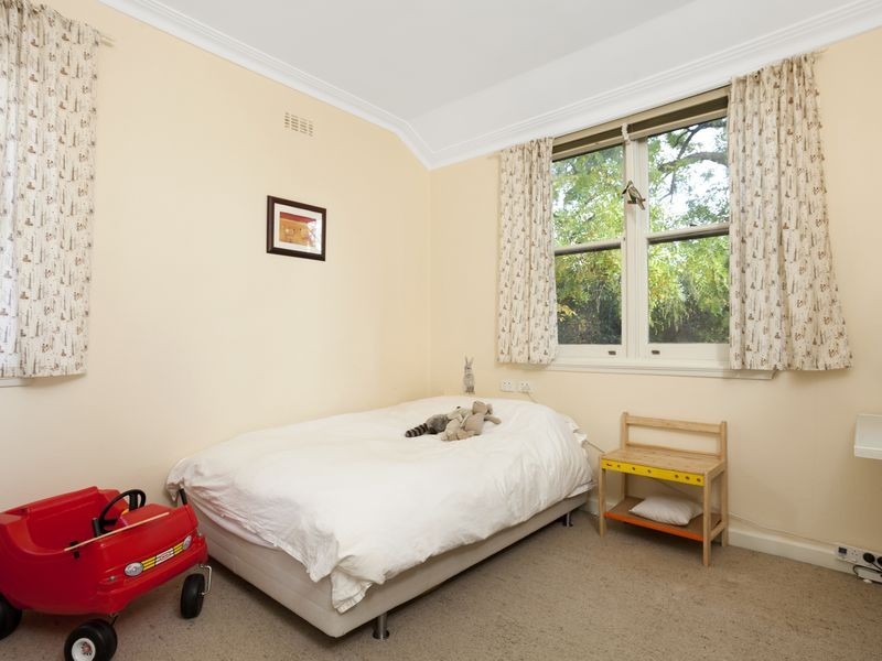 3 Gawler Crescent, Deakin ACT 2600