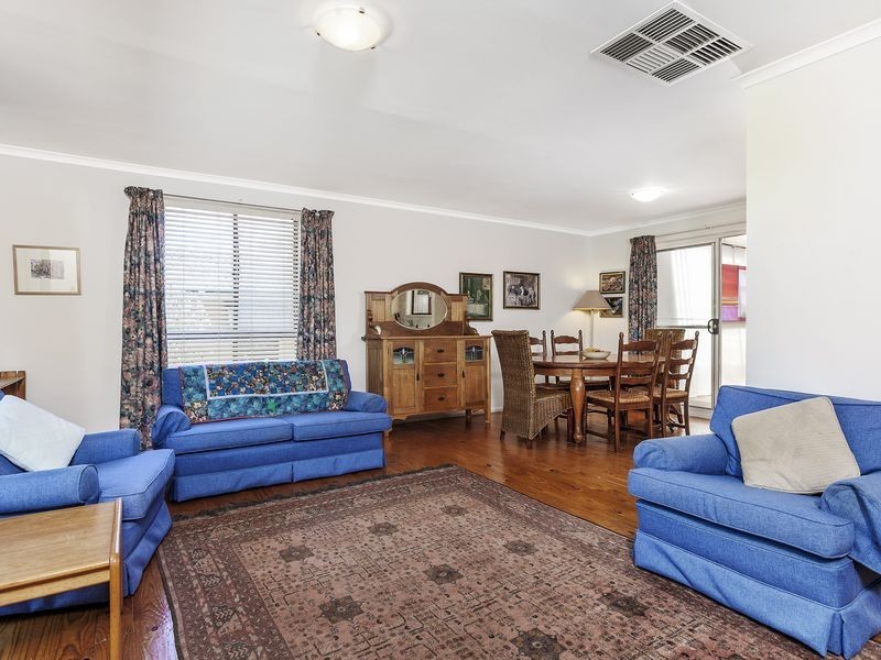 18 Dale Circuit, Kambah ACT 2902