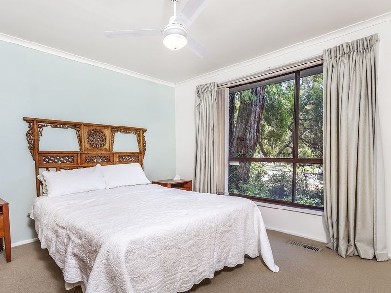 18 Dale Circuit, Kambah ACT 2902
