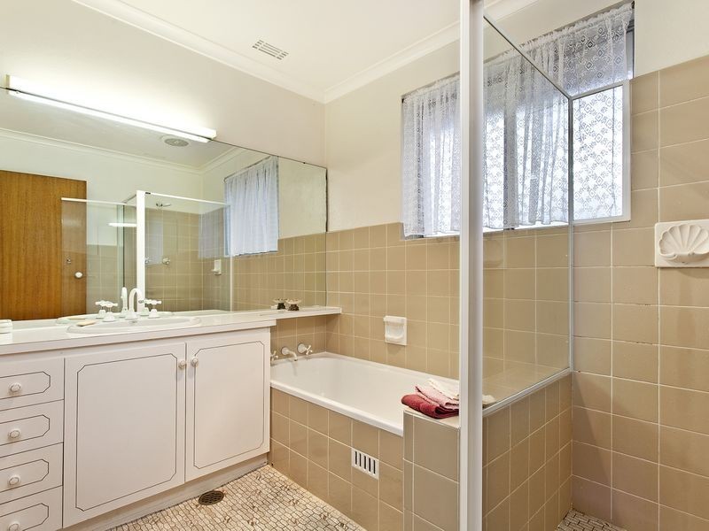 7 Becke Place, Garran ACT 2605