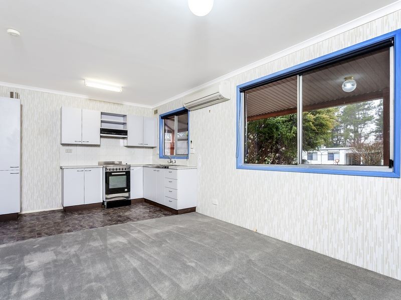 6 Conifer Avenue, Symonston ACT 2609