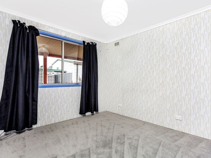 6 Conifer Avenue, Symonston ACT 2609