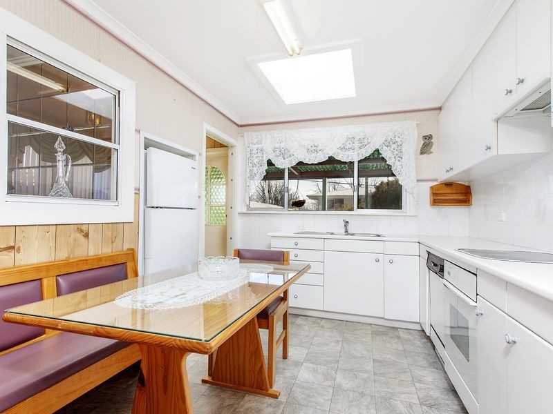 10 Carrington Street, Deakin ACT 2600