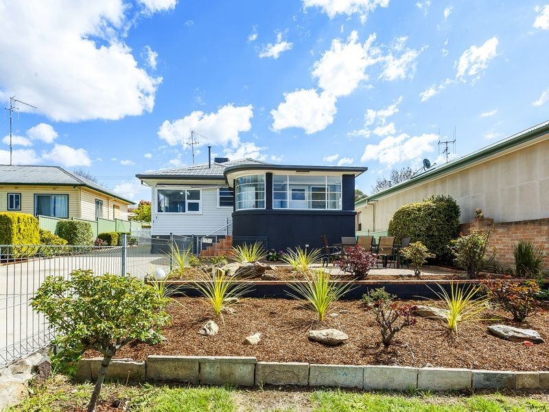 14 The Crescent, Queanbeyan NSW 2620