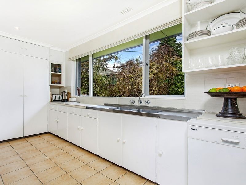 10 Arnhem Place, Red Hill ACT 2603