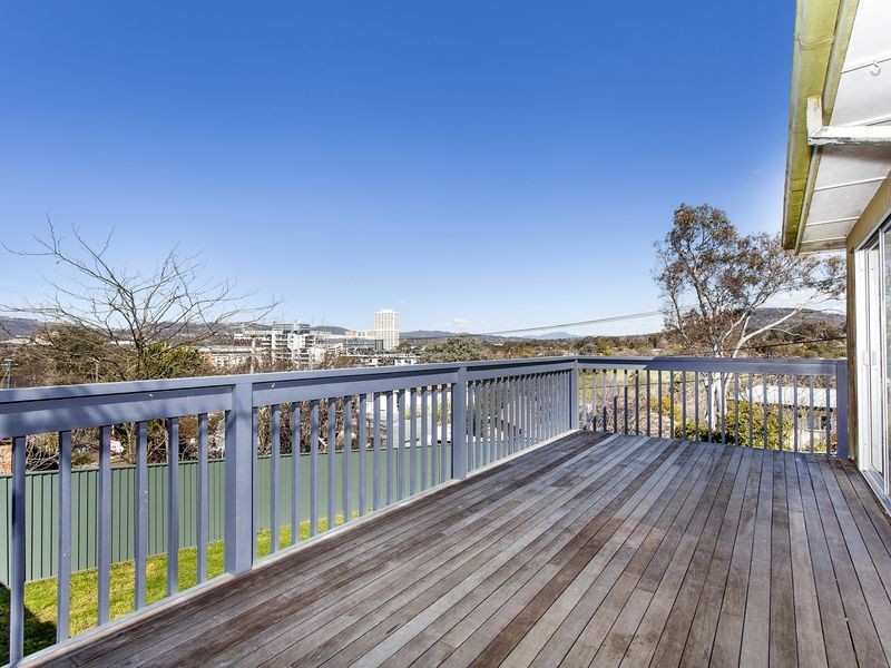 13 Deloraine Street, Lyons ACT 2606