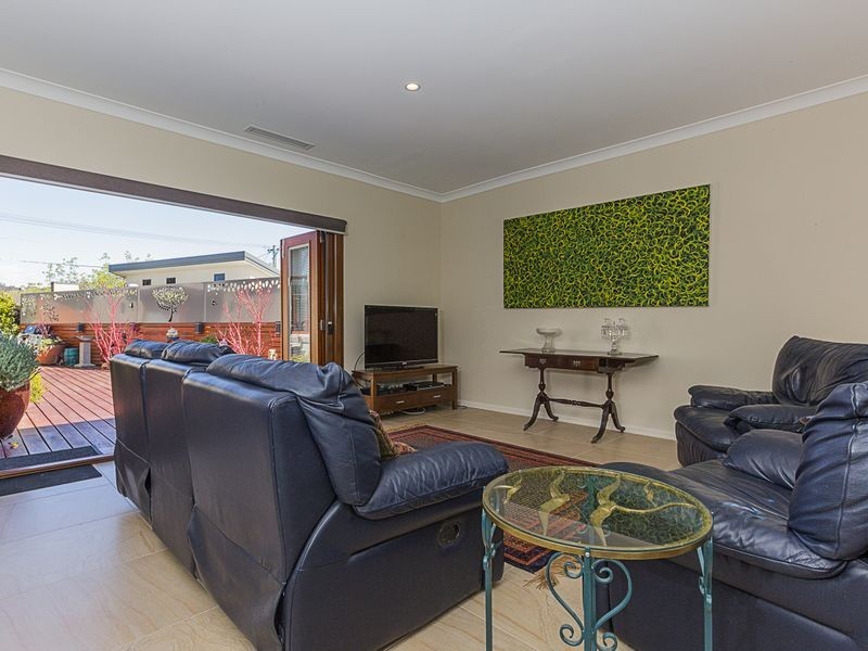 76 La Perouse Street, Griffith ACT 2603