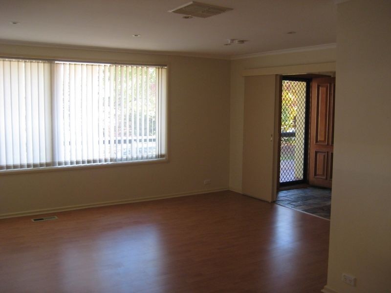 11 Battersby Circuit, Kambah ACT 2902