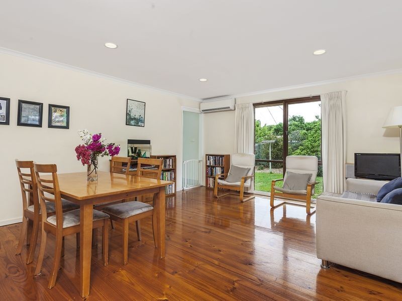 18 Buchanan Street, Narrabundah ACT 2604