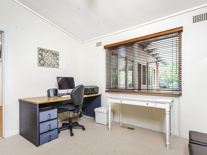 18 Buchanan Street, Narrabundah ACT 2604