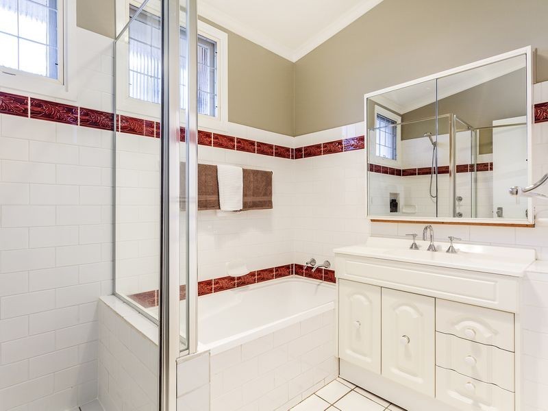 18 Buchanan Street, Narrabundah ACT 2604