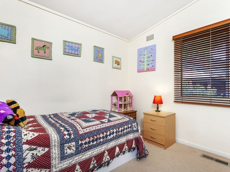 18 Buchanan Street, Narrabundah ACT 2604