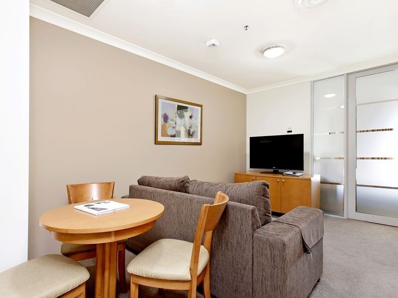 701/2 Akuna Street, City ACT 2601