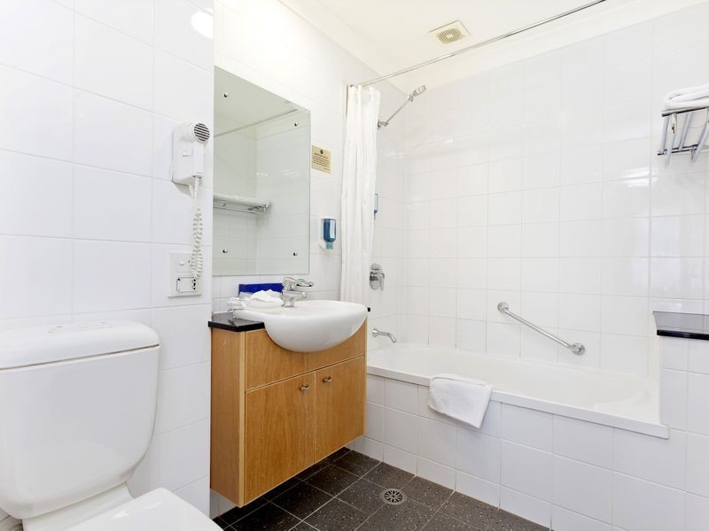 701/2 Akuna Street, City ACT 2601