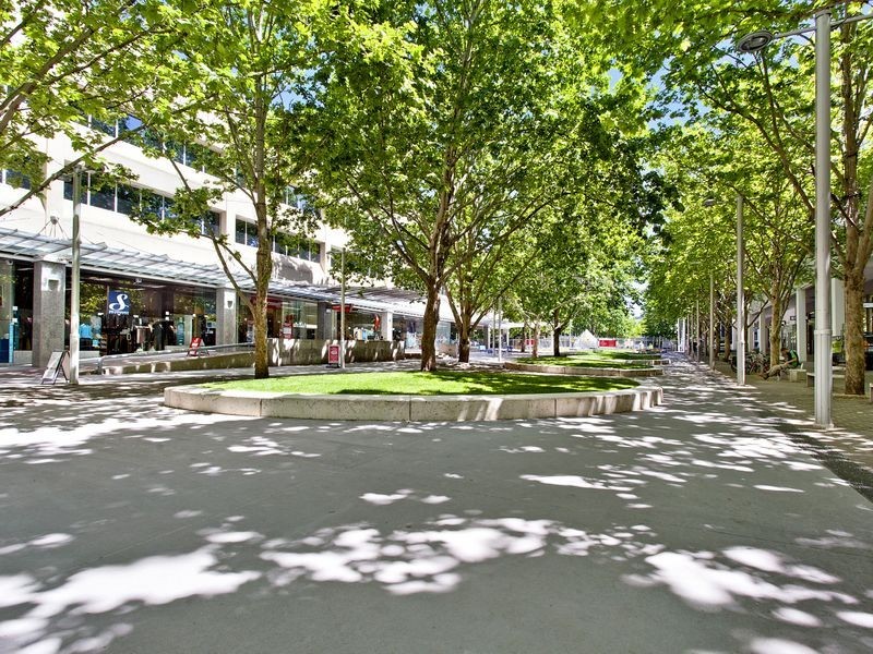 701/2 Akuna Street, City ACT 2601