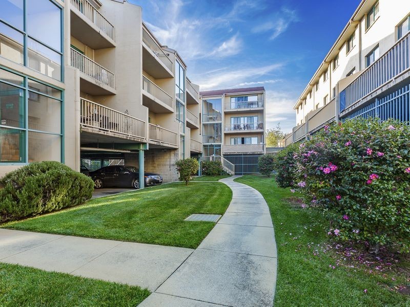61/53 McMillan Crescent, Griffith ACT 2603