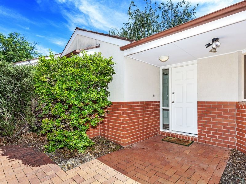 2/4 Hutchins Street, Yarralumla ACT 2600