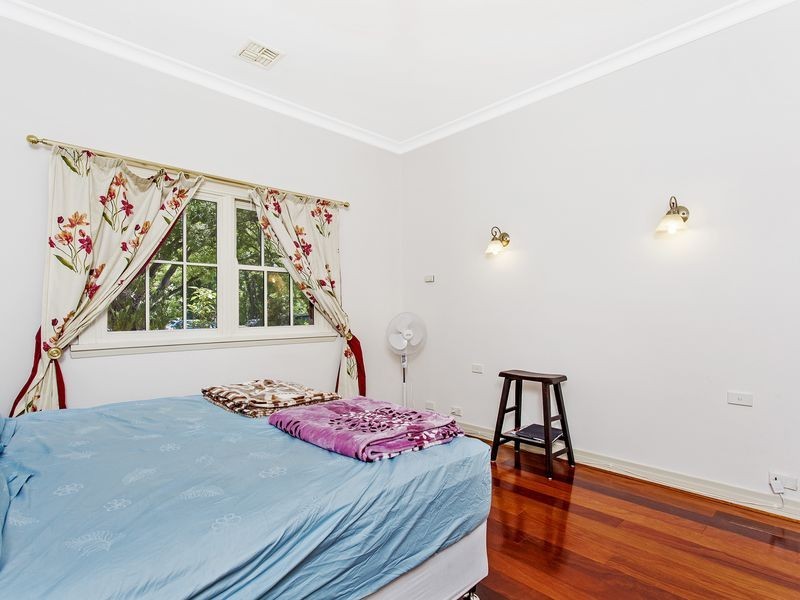 18 Belmore Gardens, Barton ACT 2600