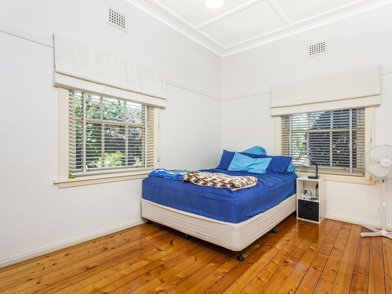 18 Belmore Gardens, Barton ACT 2600