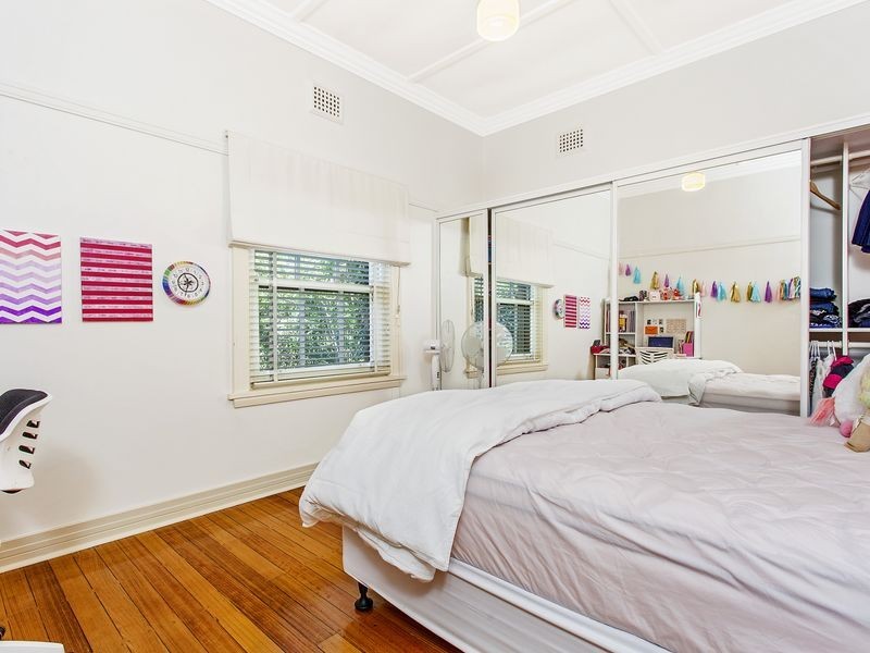 18 Belmore Gardens, Barton ACT 2600