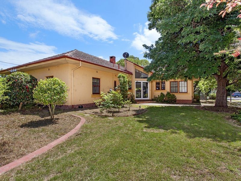 18 Belmore Gardens, Barton ACT 2600