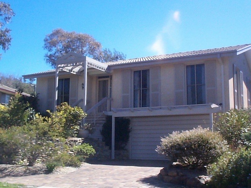 6 Cherry Place, Pearce ACT 2607