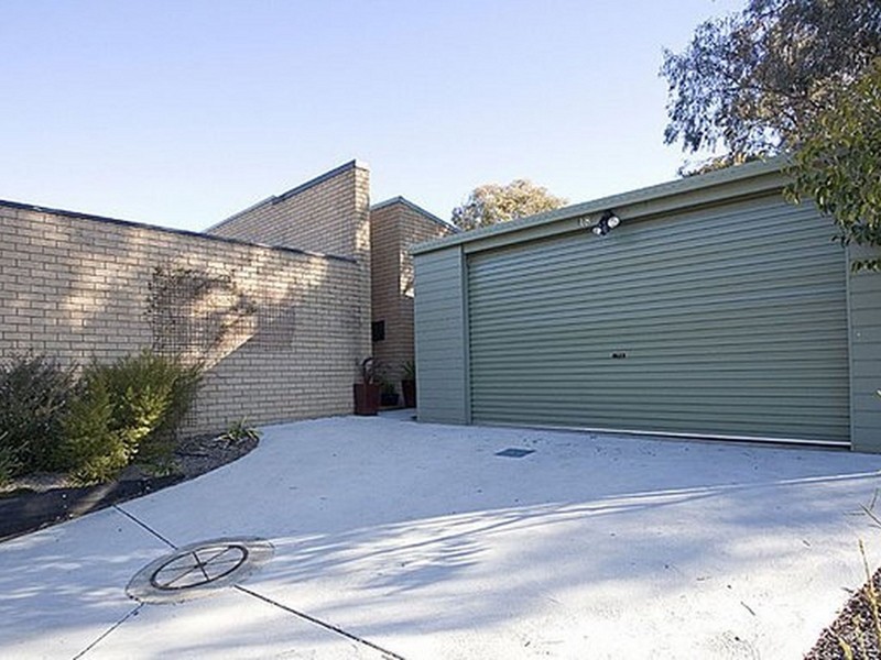 8/18 Gillespie Street, Weetangera ACT 2614