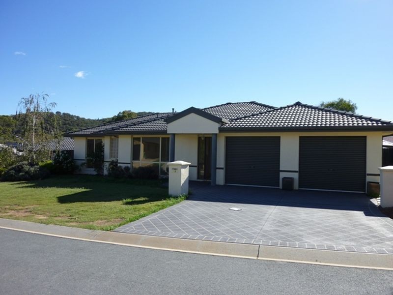 1b Peppercorn Way, Jerrabomberra NSW 2619