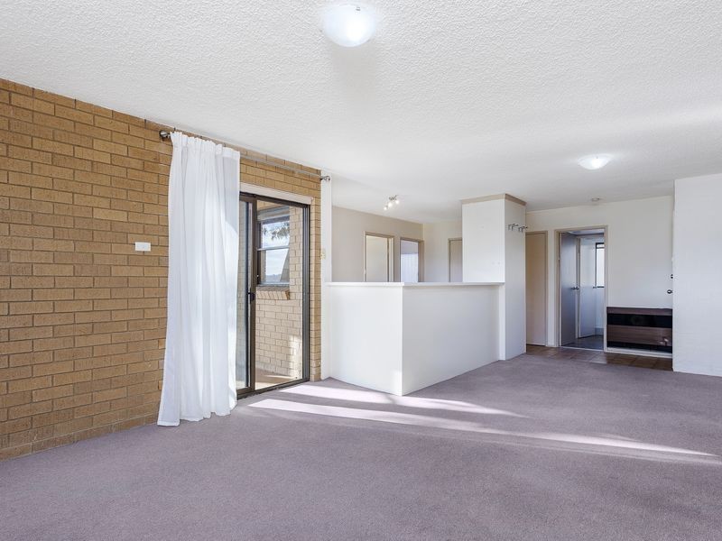 2/4 Heard Street, Mawson ACT 2607