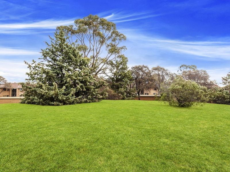 2/4 Heard Street, Mawson ACT 2607