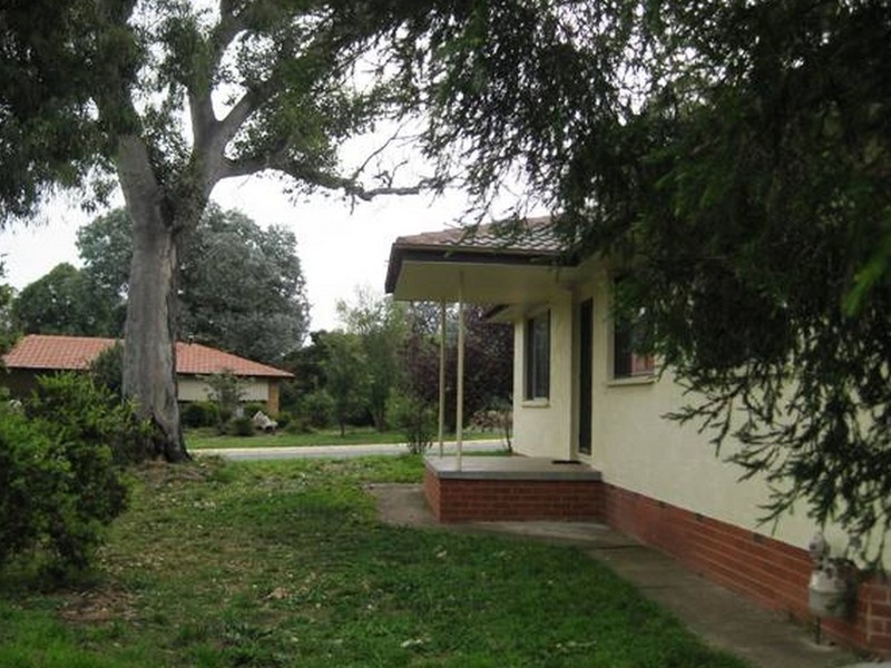 1 Tanner Place, Kambah ACT 2902