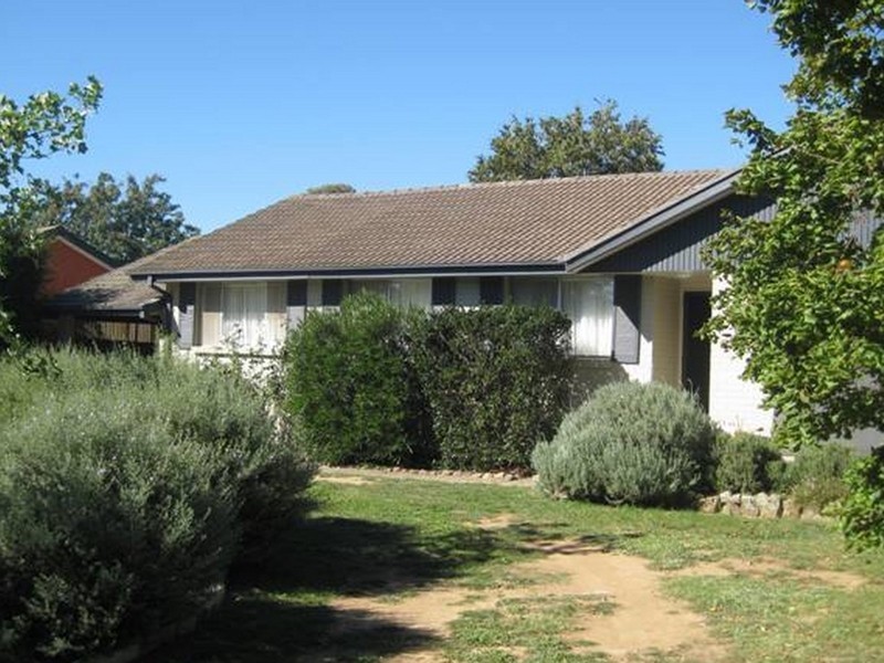 9 Braine Street, Page ACT 2614