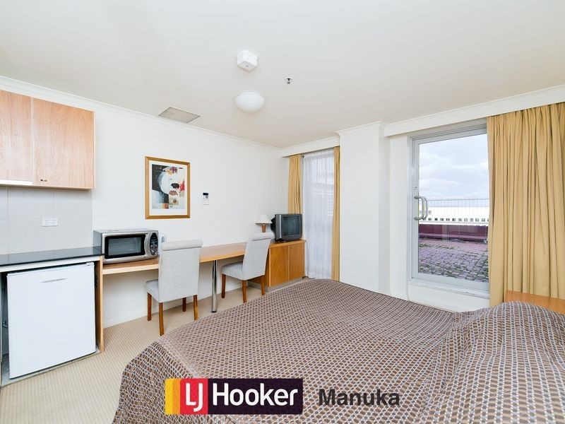 807/2 Akuna Street, City ACT 2601