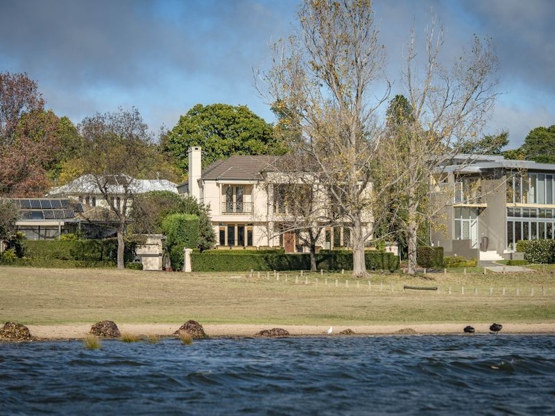 16 Brown Street, Yarralumla ACT 2600