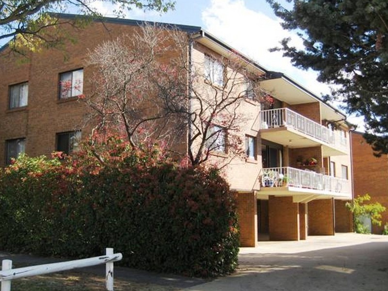 2/103 Canberra Avenue, Griffith ACT 2603