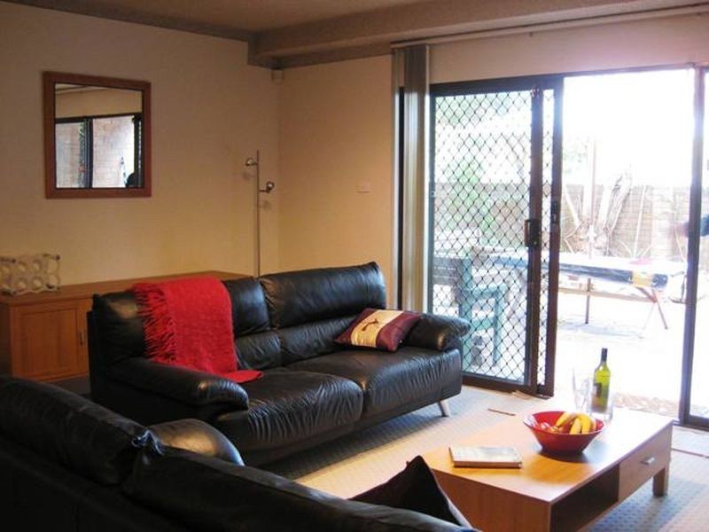 2/103 Canberra Avenue, Griffith ACT 2603