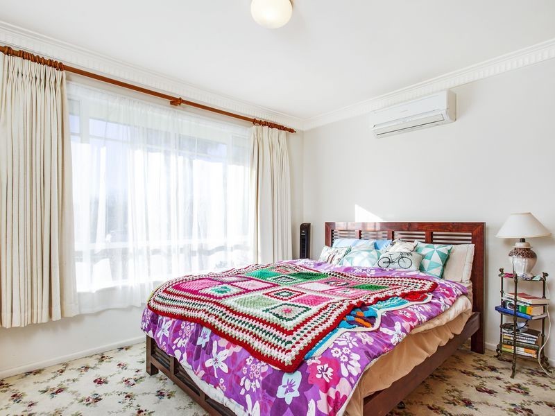 54 Swinden Street, Downer ACT 2602