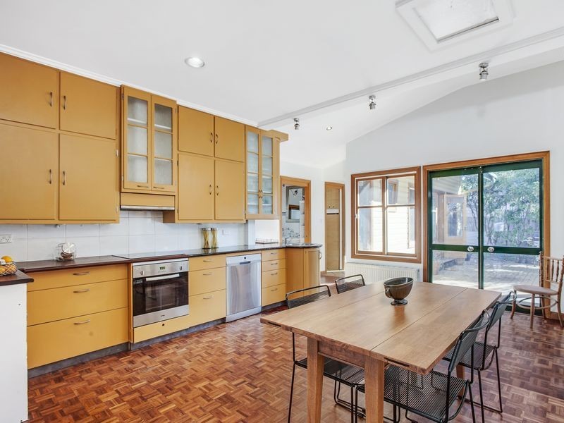 16 Wambool Street, Narrabundah ACT 2604