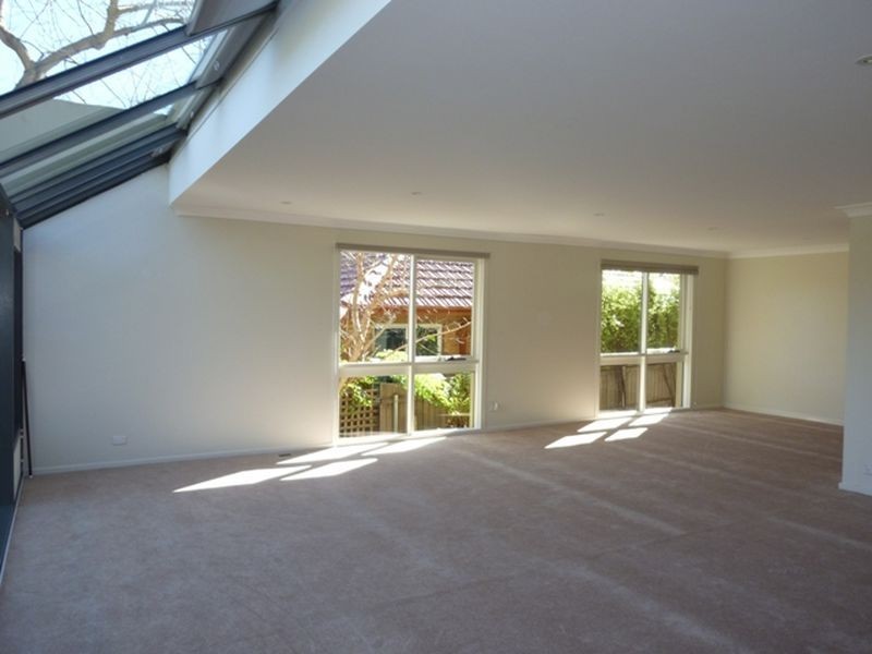 8 Bedford Street, Deakin ACT 2600